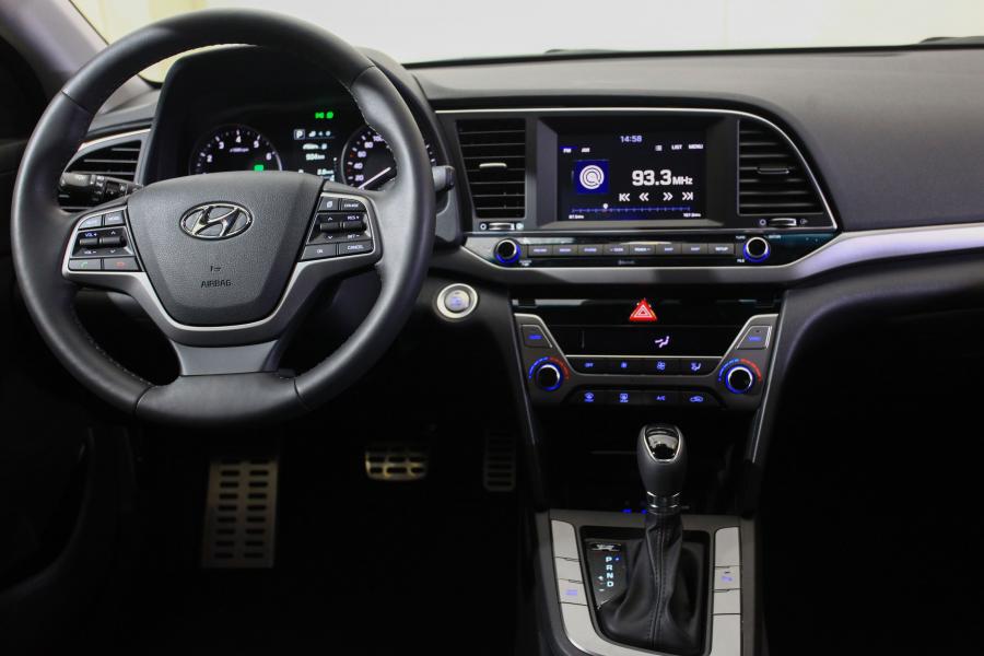 Торпедо Hyundai Elantra Flex 2016 года  (LA) (фото 5 из 6)